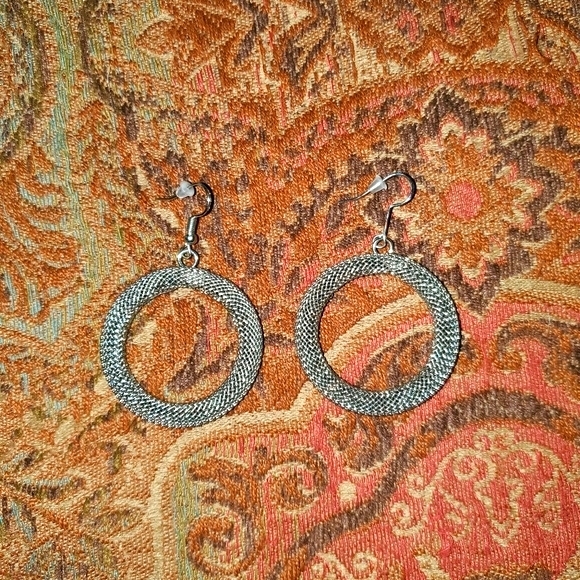 Wire Mesh Earrings - Picture 6 of 6